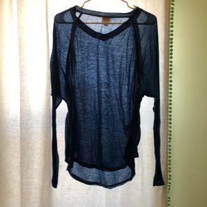 Tissue weight long sleeve T-Shirt